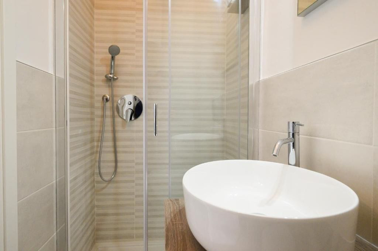 Bathroom 4, Casa Porta Nuova Verona, Verona