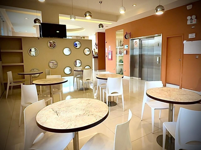 Food & Drinks 3, Hotel Reyna, Lima