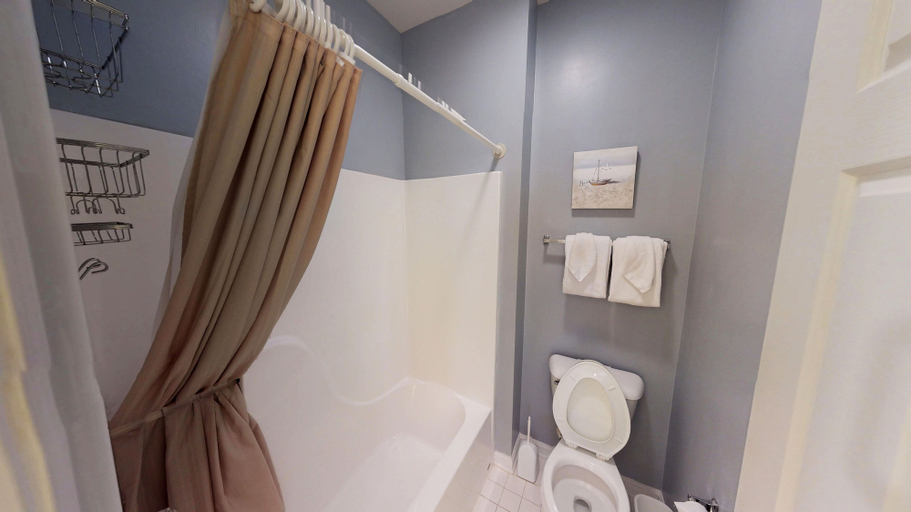 Bathroom, Royal Poste Unit 2804, Brunswick