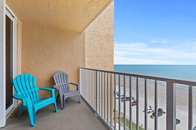 Interior 3, Oceania Beach Club 704, Volusia