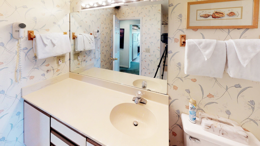 Bathroom 3, River Creek 1 Unit 106, Brunswick