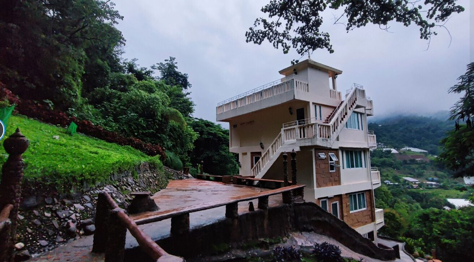 Exterior, Baanpaya pano, Mae Rim