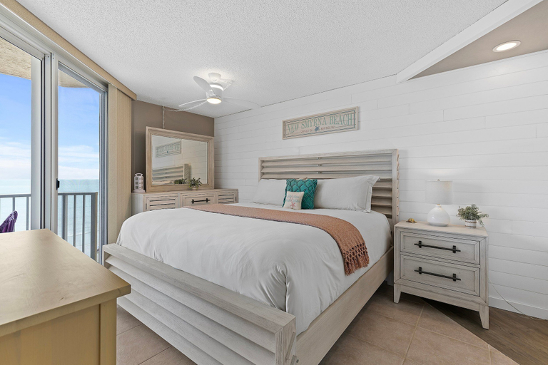 Interior 4, Oceania Beach Club 704, Volusia