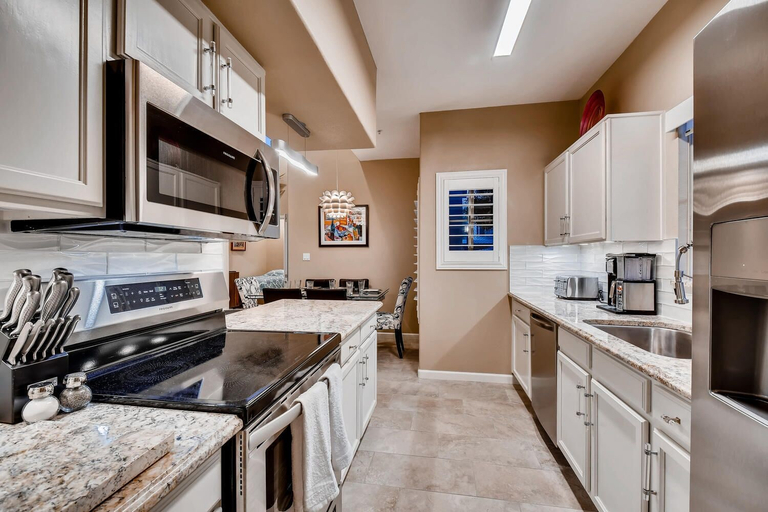 Interior 4, Harmony Haven, Maricopa