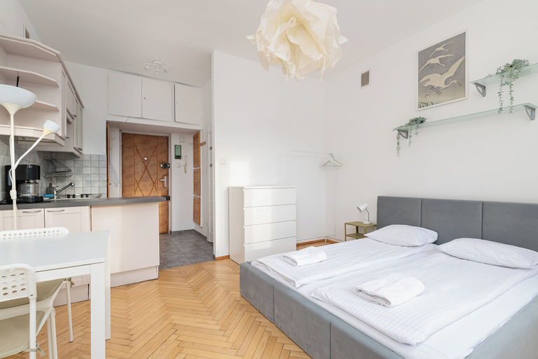 Room 5, RentPlanet - Studio Hoża, Warsaw