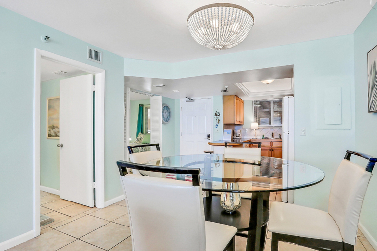Interior 4, Oceania Beach Club 204, Volusia