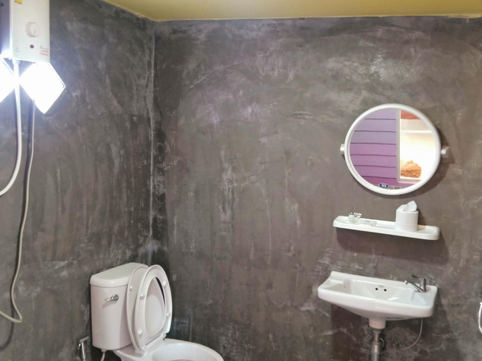 Bathroom, Win Gray Homestay Resort, Pathiu