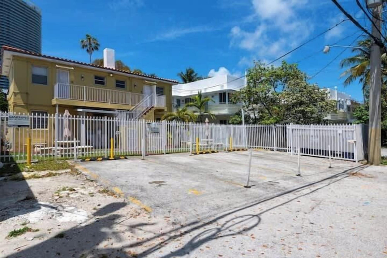 Interior 3, Sunny 2BR Miami Beach Apartment, Perfect Location!, Miami-Dade