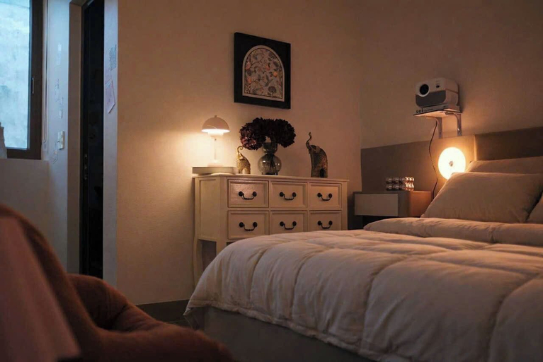 Room 1, Funi Home, Hải An