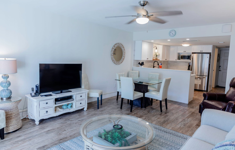 Interior 2, Win-san C213, Volusia