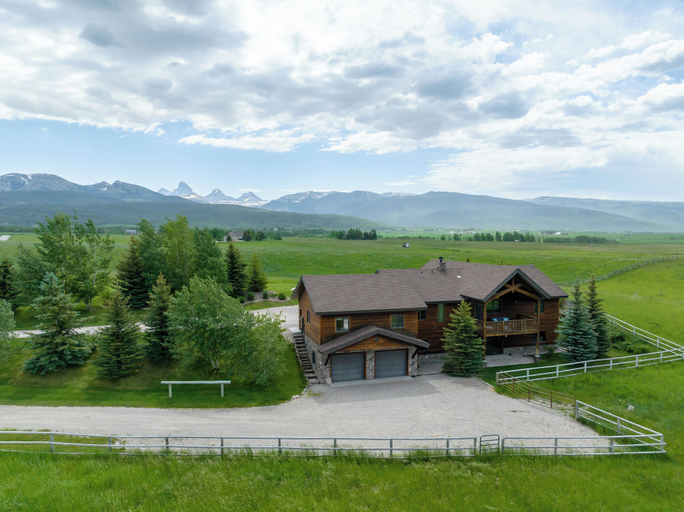 Primary image, Teton Melody, Teton