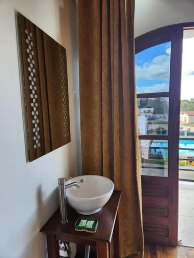 Bathroom 3, MANGORO HOTEL, Alaotra-Mangoro