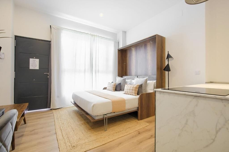 Room 2, Dobo Fuenlabrada Lima, Madrid