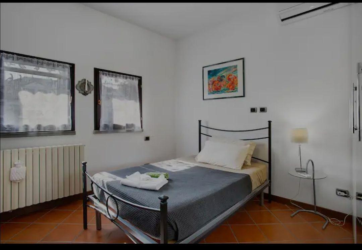 Bedroom 2, Villa La Palmetta Milano, Milano