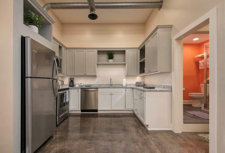 Interior 3, Bright Modern Loft for Adventurers, Roanoke City