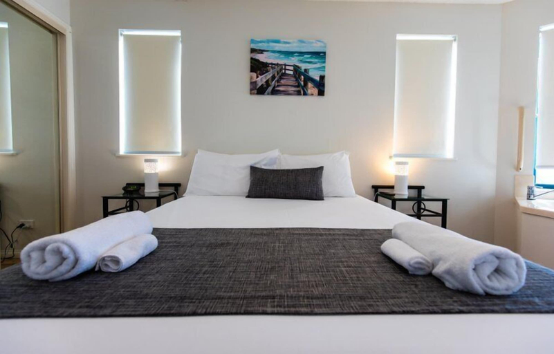 Bedroom 3, La Promenade Absolute Waterfront Apartments, Caloundra - Caloundra S.
