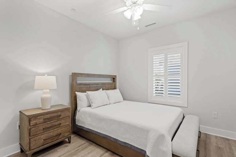 Interior 3, Wilmington Family Townhome, Worcester
