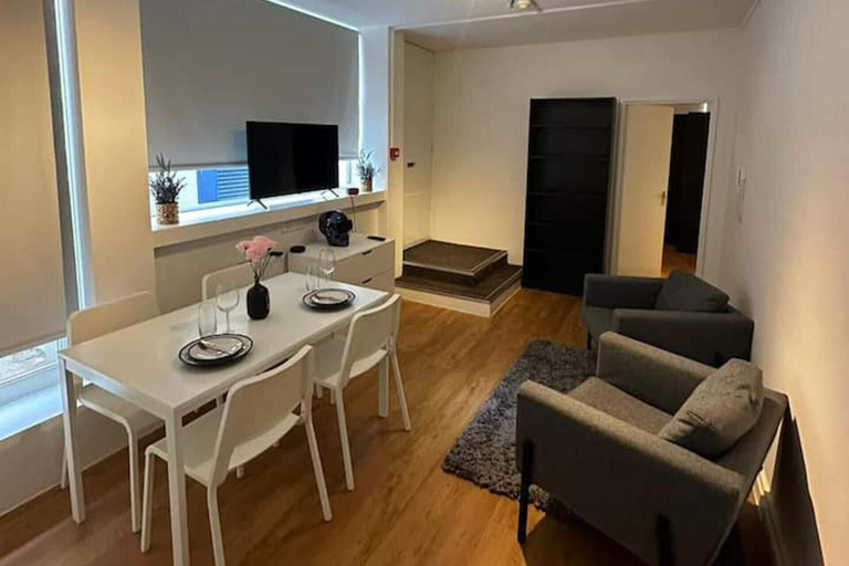 Others 5, Charming Studio in Bond Street, London