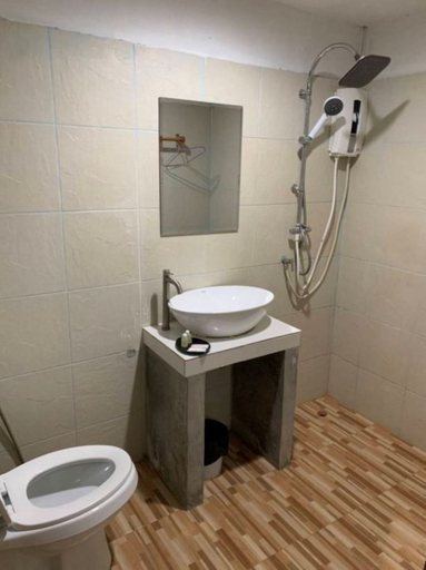Bathroom 5, Rakchayanin Resort Koh Larn, Pattaya