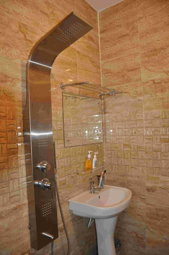Bathroom 3, GEET GUEST HOUSE , Jagatsinghapur