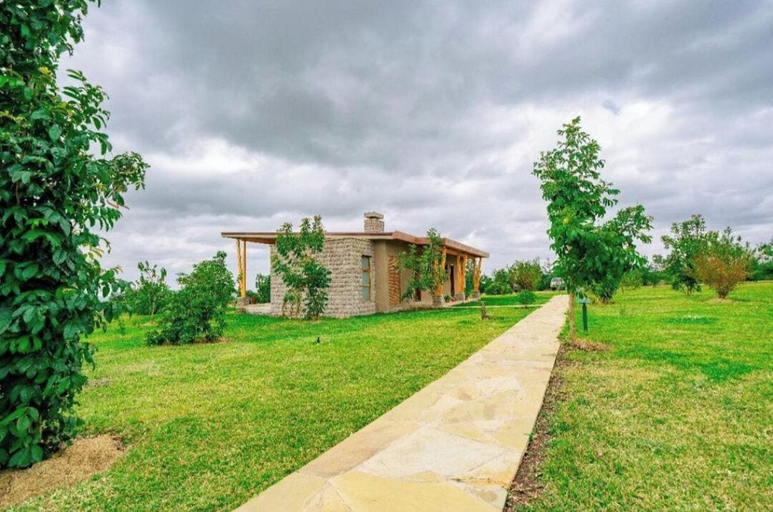 Property grounds 5, Inchorroi Cottages, Kajiado West