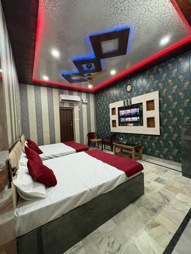 Room 3, Captain Guest House, Mathura
