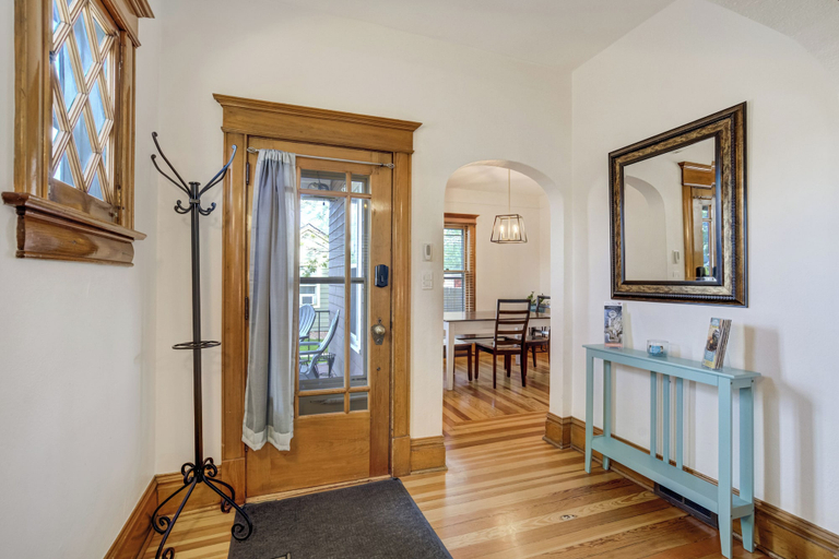 Interior 5, Historic Downtown Meets Modern Comfort, El Paso