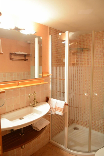 Bathroom 3, Cal Triuet, Lleida