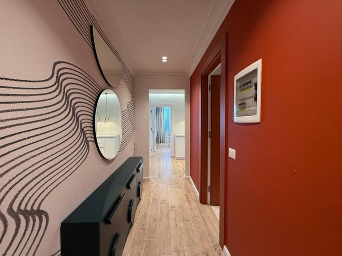 Others 5, Sunset Apartment, Tiranës