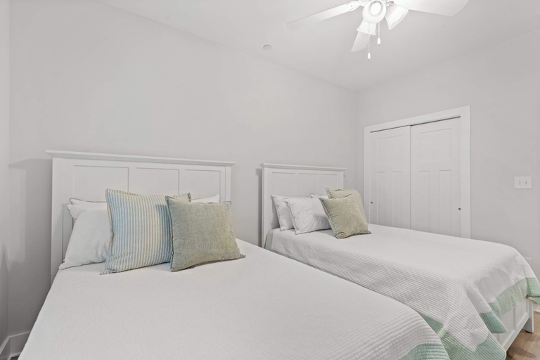 Interior 5, Wilmington Family Townhome, Worcester