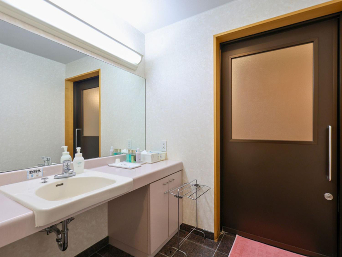 Bathroom 3, Ikoi no mura Notohanto, Shika