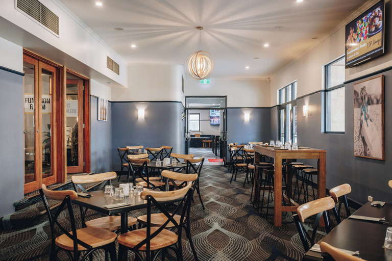 Food & Drinks 2, Belmore Hotel, Maitland