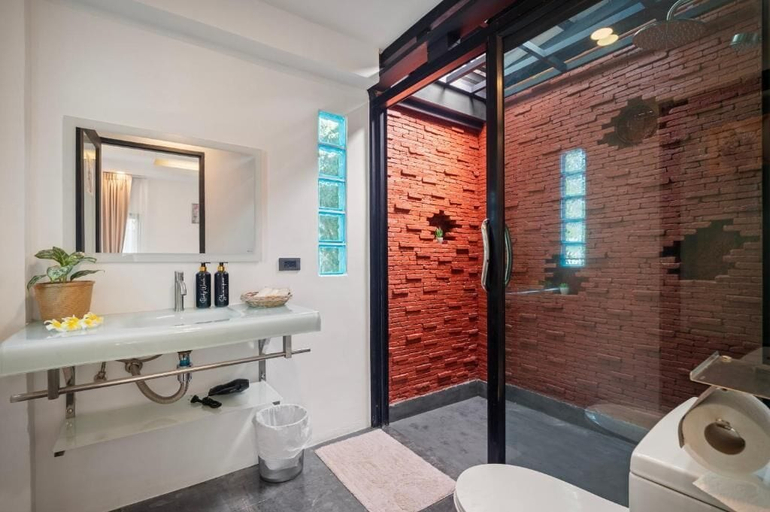 Bathroom 4, La Casa Bangtao Resort, Phuket Island