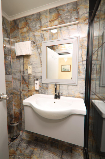 Bathroom 5, BALPETEK HOTEL, Fatih