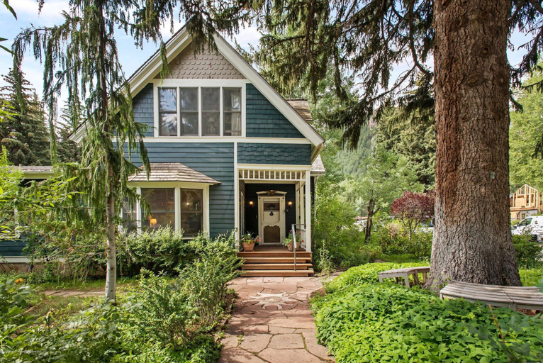 Interior 2, Ajax Manor by Rove Travel 5BR Historic Home, Pitkin