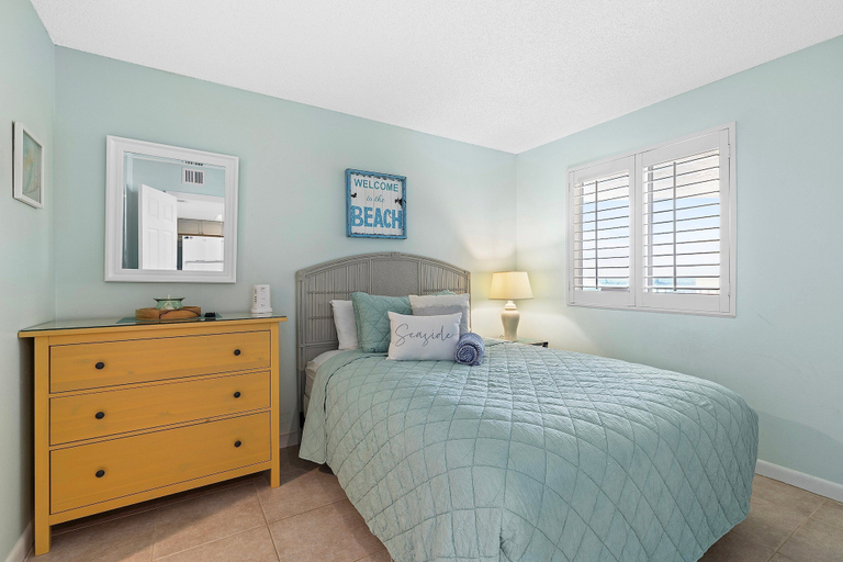 Interior 5, Oceania Beach Club 704, Volusia