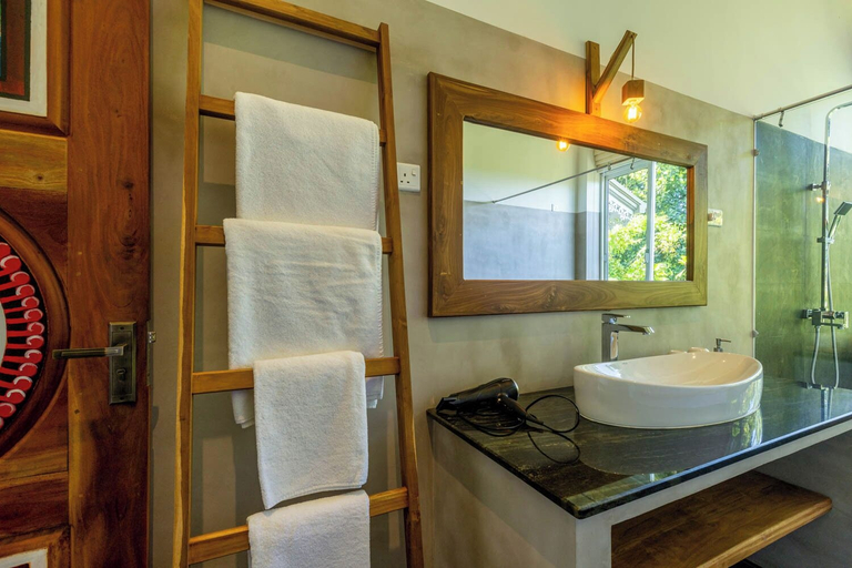 Bathroom 4, Samalanka Boutique Hotel, Habaraduwa