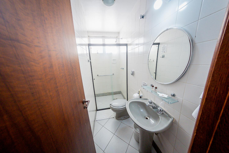 Bathroom 4, Serrano Residencial Hotel, Juiz de Fora