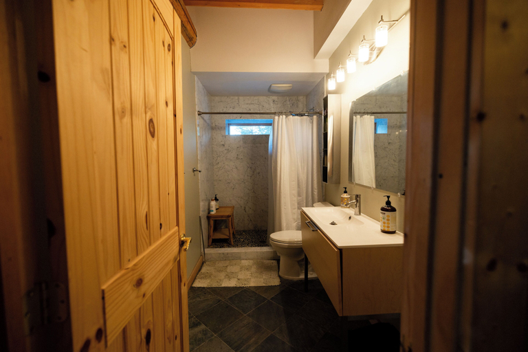 Interior 5, Mosier Cabin Hot Tub Mt Adams View, Wasco