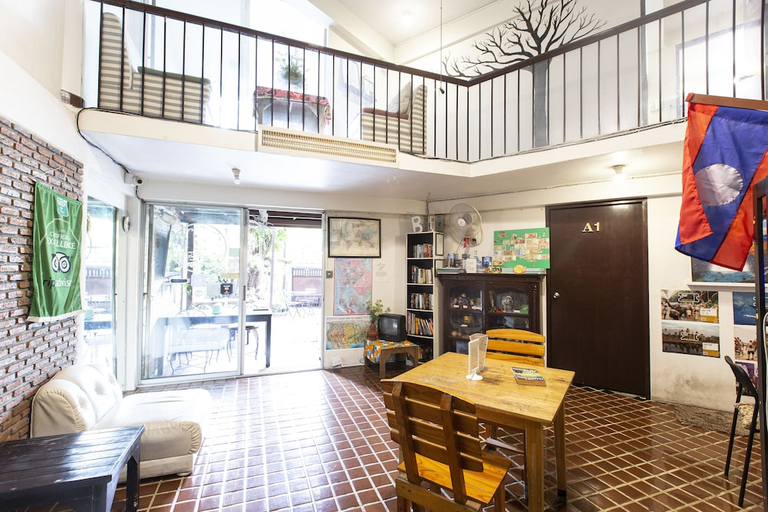 Public Area 3, Home16 Hostel 16, Khlong Toey