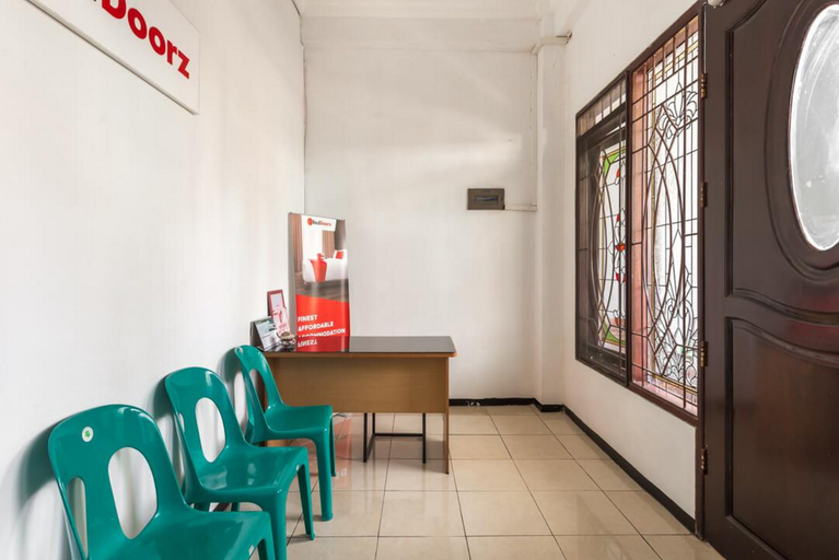 Others 5, RedDoorz near Widya Mandala University, Surabaya