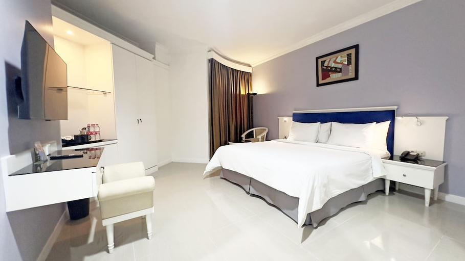 bedroom 18
