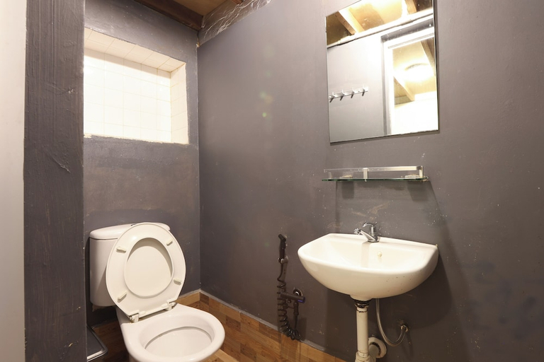 Bathroom 4, Dou Houz - Hostel, Penang Island