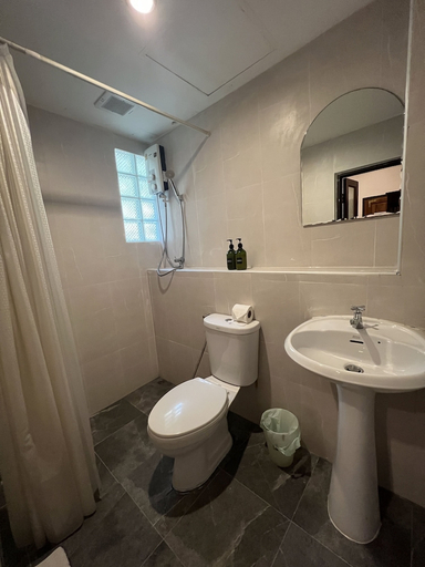 Bathroom 5, Pha Thai House, Muang Chiang Mai