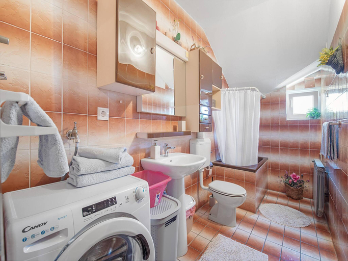 Bathroom 3, Apartment in Brodarica near Beach, Šibenik