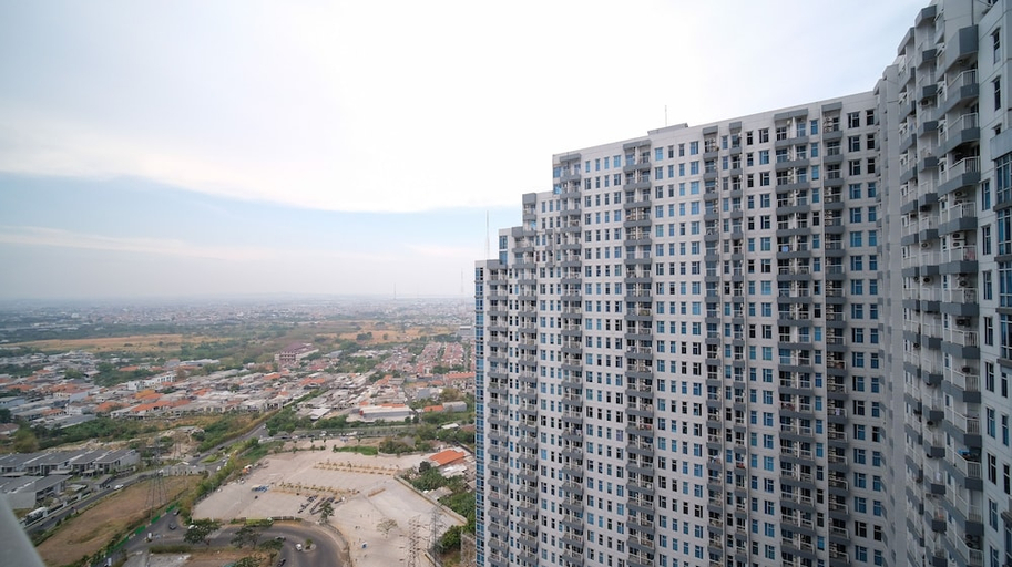 Exterior & Views 2, Compact And Homey 2Br At Benson Supermall Mansion Apartment, Surabaya