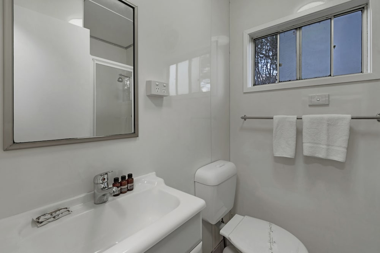 Bathroom 4, Discovery Parks - Byron Bay, Byron