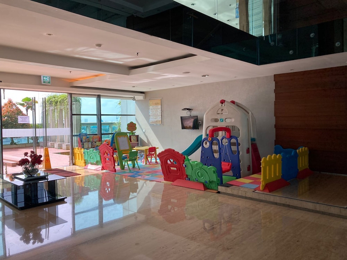 Childrens Play Area - Indoor, Modern 2Br Apartment At Aryaduta Residence Connected To Cito Mall, Surabaya