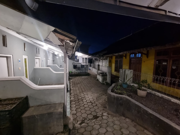 Exterior & Views 1, Backpacker inn, Banyuwangi