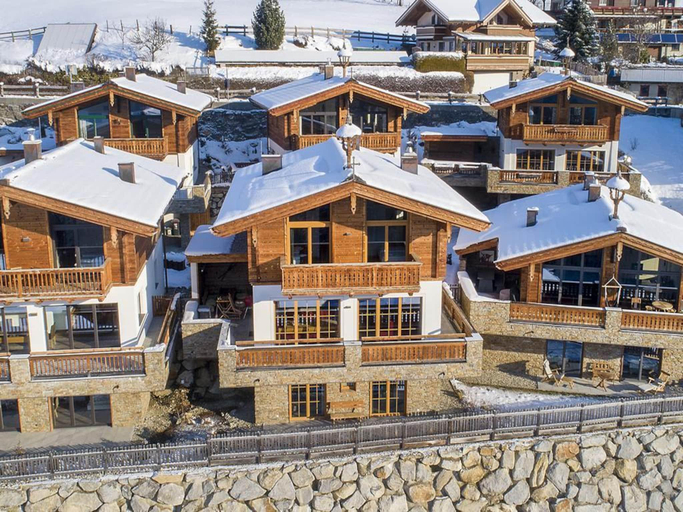2, Alpine Family Chalet Near Wildkogel, Zell am See